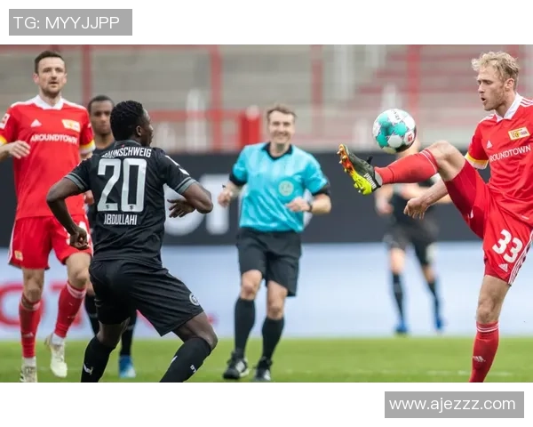 杜塞多夫与幕1860的激烈对决分析与赛前展望 杜塞多夫与幕1860的激烈对决分析与赛前展望